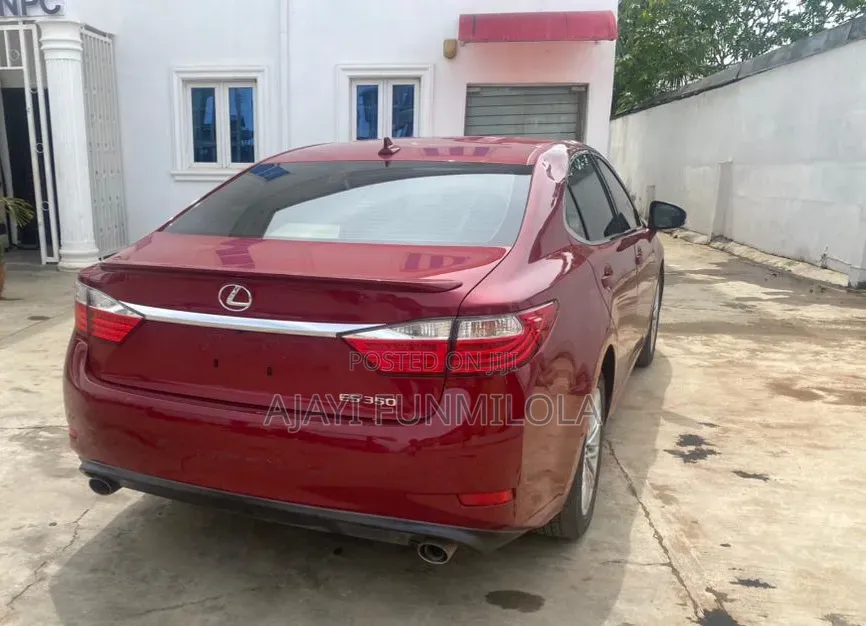 Lexus ES 2014 Red