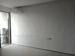 2bdrm Block of Flats in Ilasan for rent