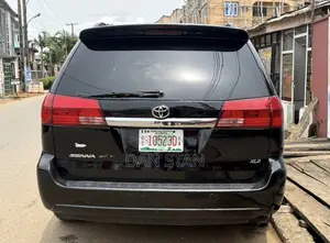 Toyota Sienna XLE 2005 Black
