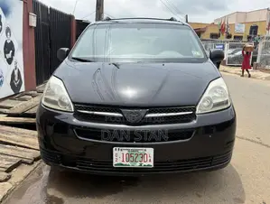 Toyota Sienna XLE 2005 Black