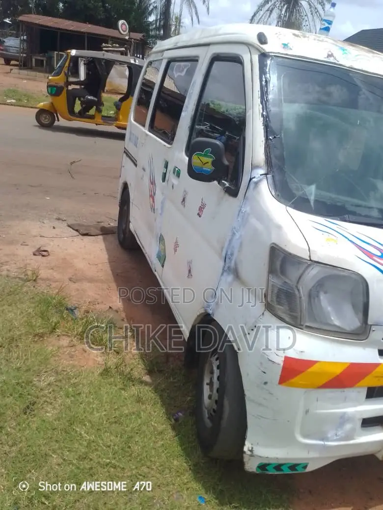 Daihatsu Hijet 2016 White