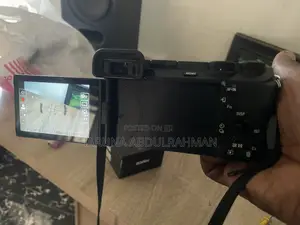 Sony A6700