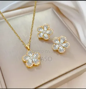 Romantic Petal Premium Jewelry Set