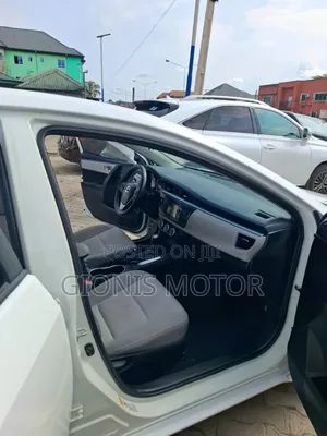 Toyota Corolla 2014 White