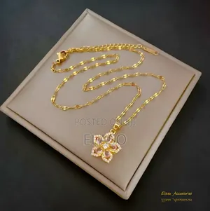 Classic Charm Rotating Pink Cherry Blossom Necklace
