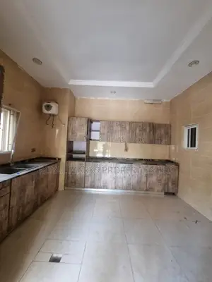 4bdrm Townhouse / Terrace in Maitama for rent