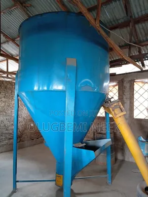 2 Tonn Dry Mixer With Electric Motor