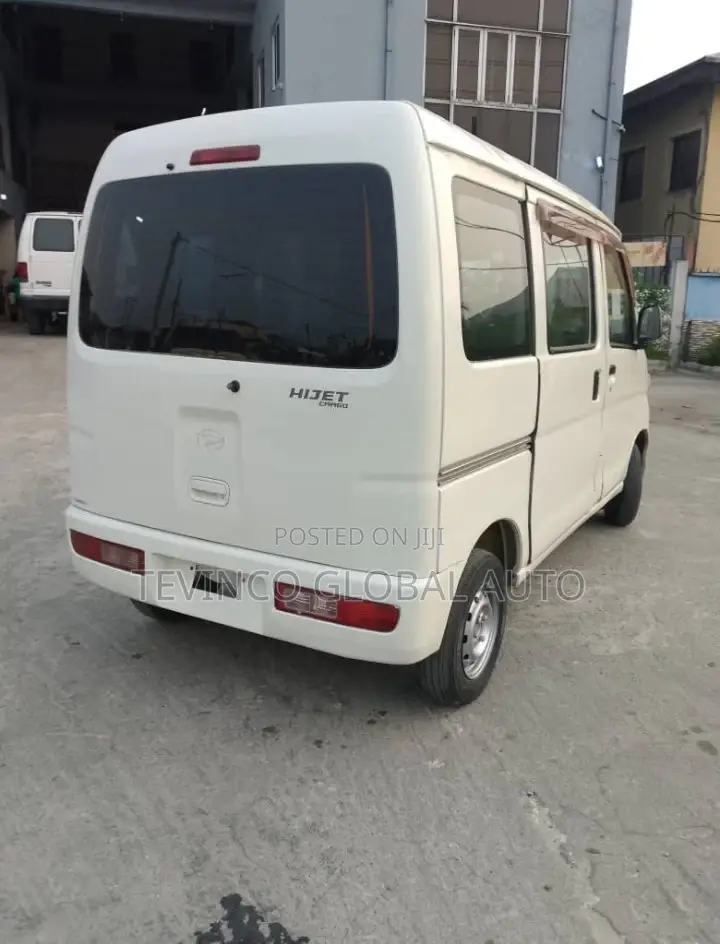 Daihatsu Hijet 2010 White