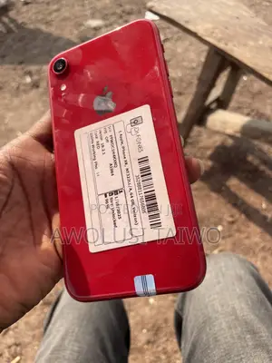 Apple iPhone XR 64 GB Red