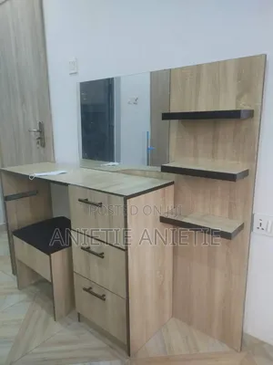 Clean Sharp Dressing Mirror