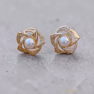 Retro Elegant Temperament Earrings