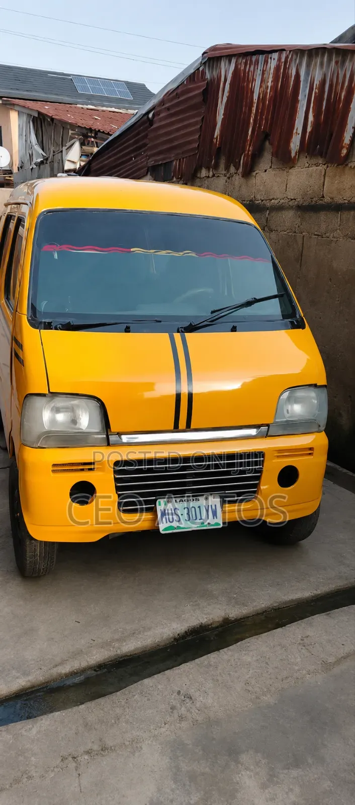 Suzuki APV Minibus 2012 Yellow