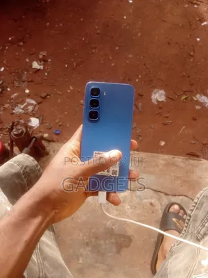Infinix Hot 60i 128 GB Blue