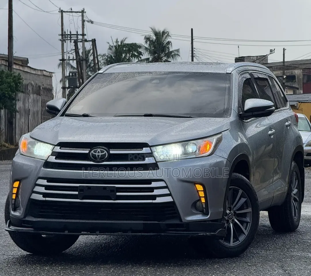 Toyota Highlander 2018 Silver