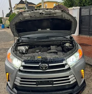 Toyota Highlander 2018 Silver