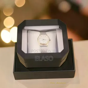 Qiqi Elegant Black and White Watch Display Box With Pillow Design
