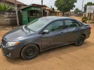 Toyota Corolla 2011 Gray