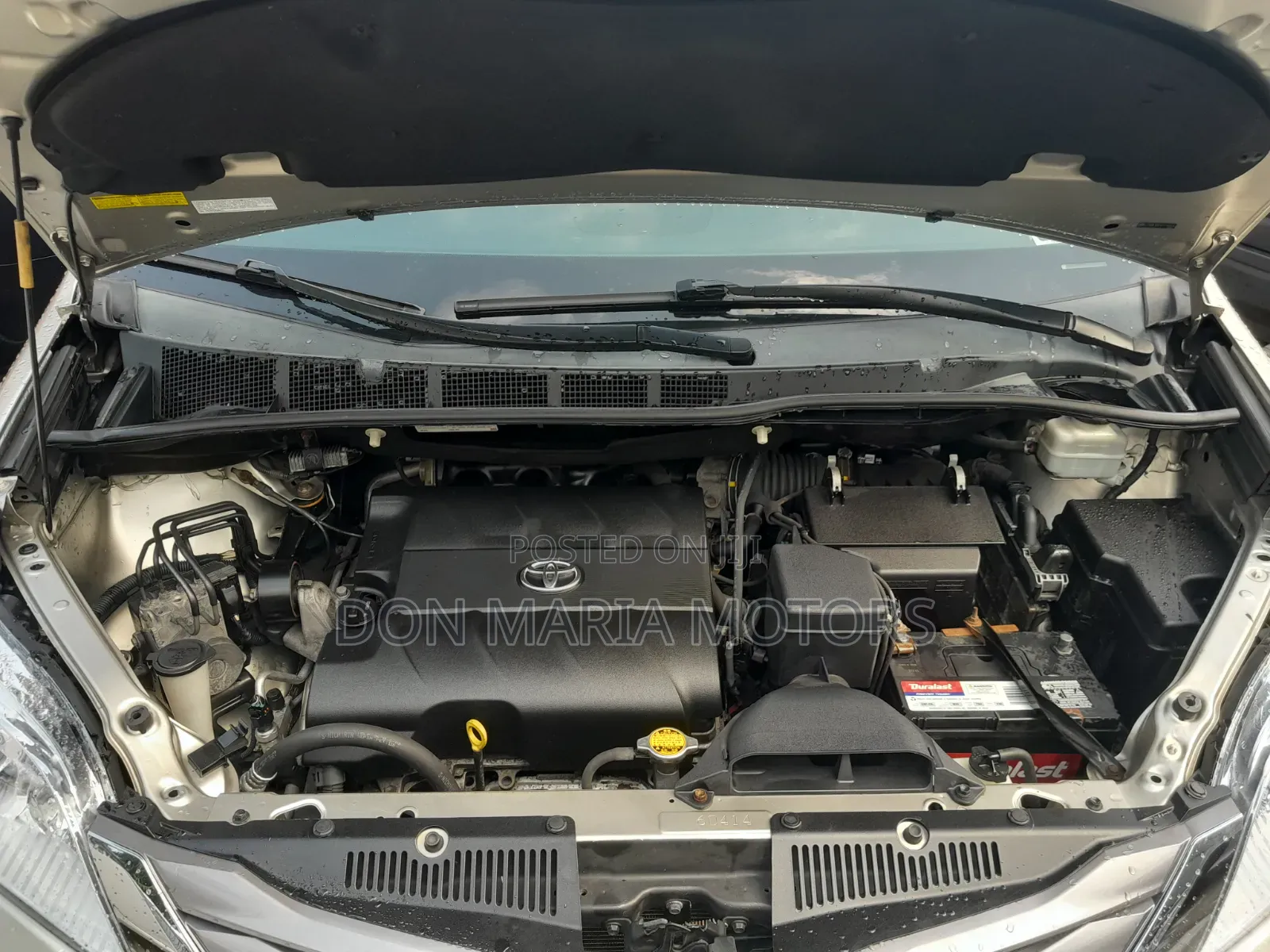 Toyota Sienna 2015 Gold