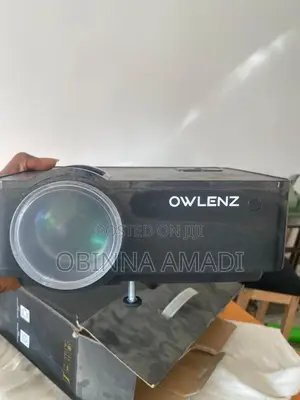 Lumen Hd LCD Projector
