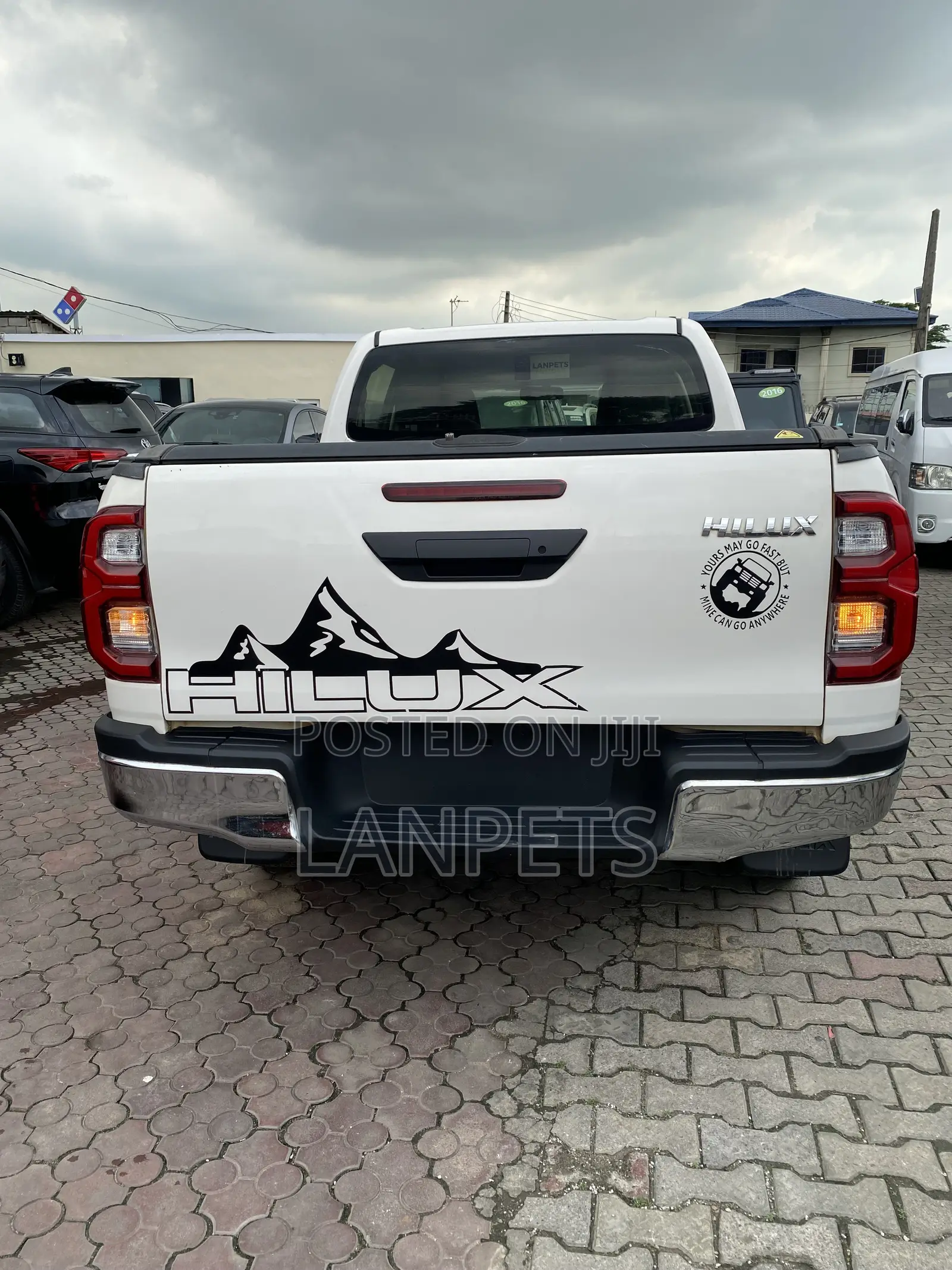 Toyota Hilux 2018 White
