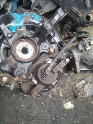 Front Hub Toyota Corolla 2003-2006