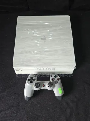 Clean White Hacked Ps4 Slim With 6 Games 1 Pad Available