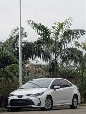Toyota Corolla 2022 White