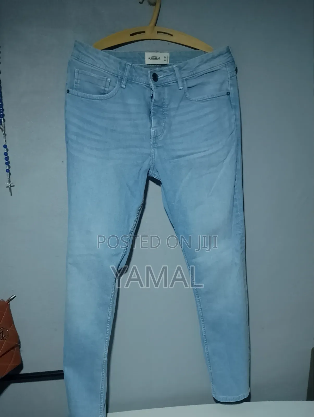 Blue Jeans Pull and Bear