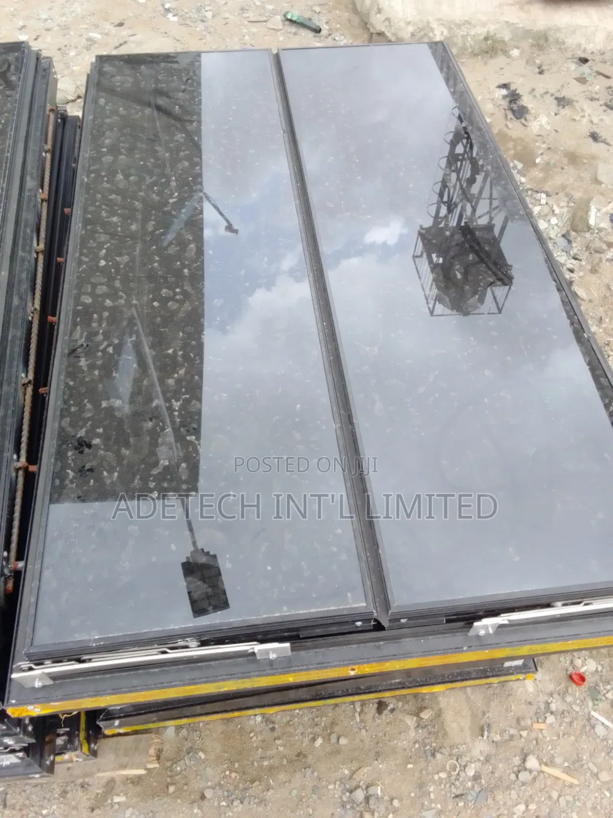 Resilient Aluminium Frameless Window With Net and Burglary Proof