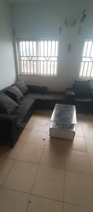 L-Shaped Chair With Single Chair