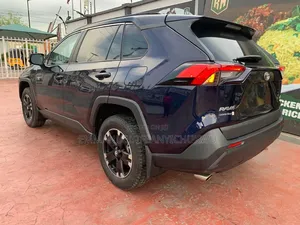 Toyota RAV4 2024 Blue