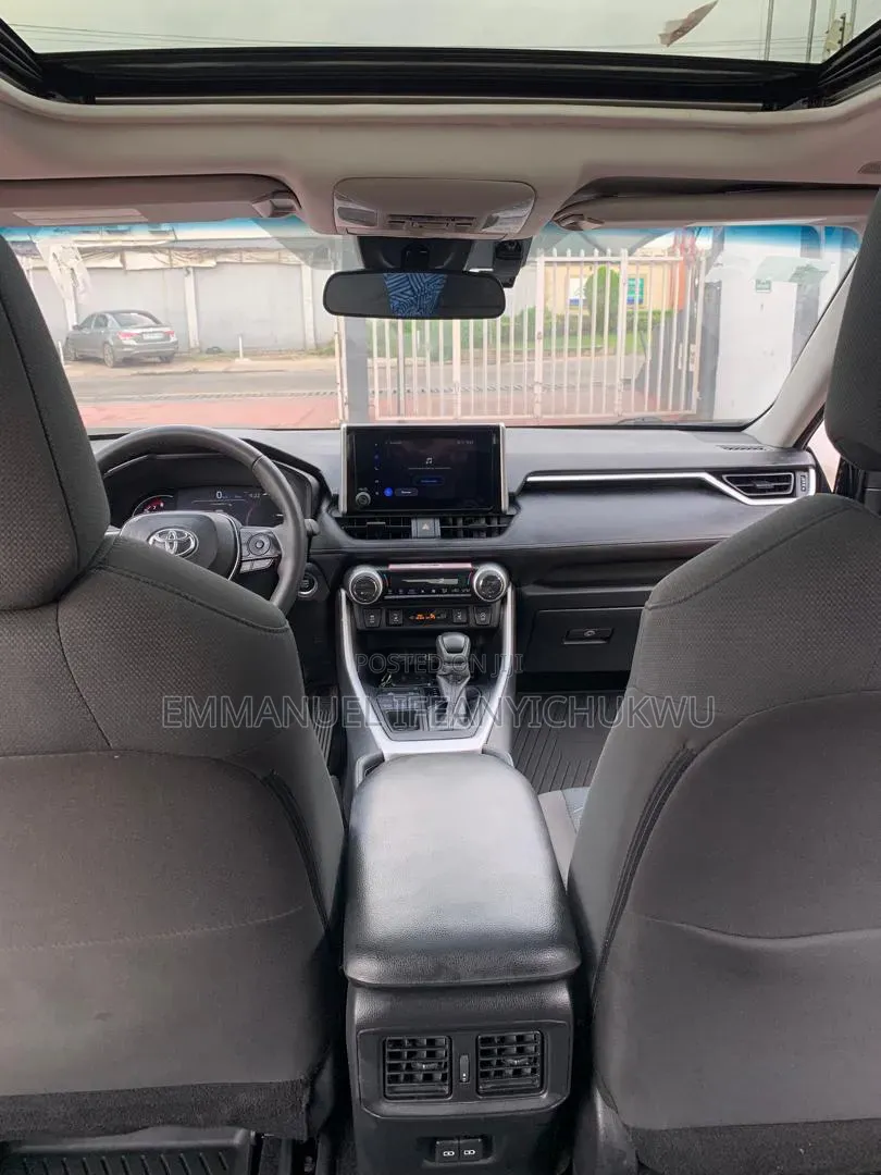 Toyota RAV4 2024 Blue