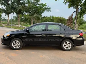 Toyota Corolla 2011 Black