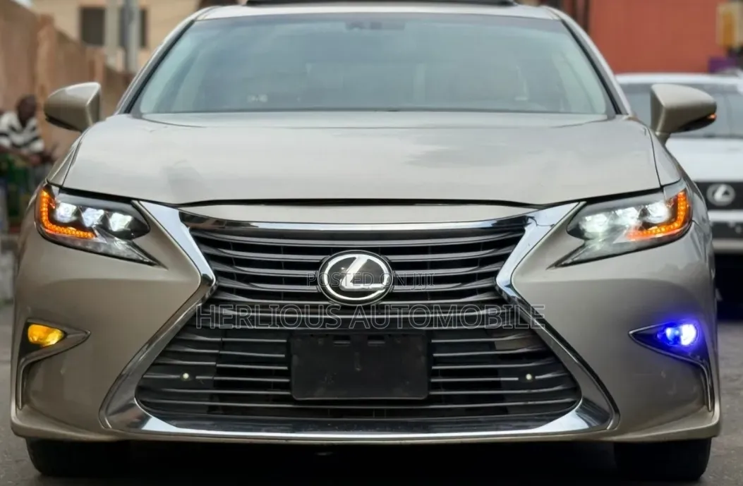 Lexus ES 2013 Silver