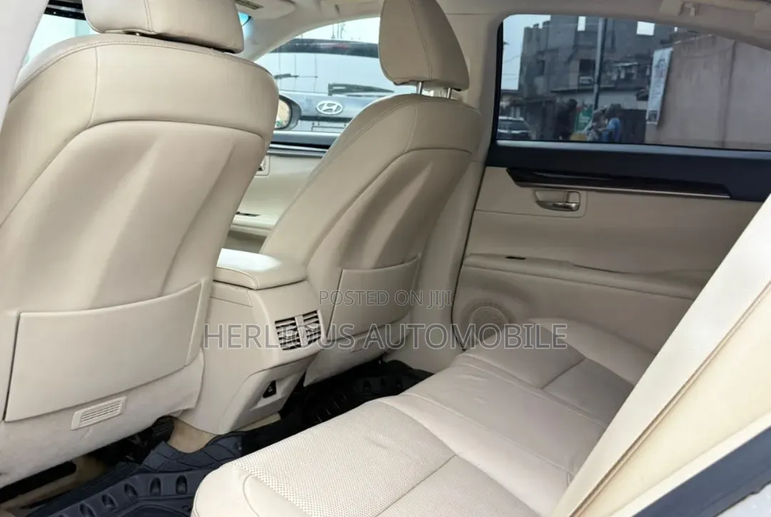 Lexus ES 2013 Silver