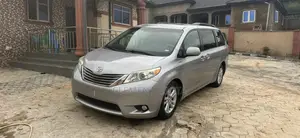 Toyota Sienna XLE 8 Passenger 2012 Blue
