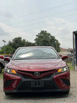 Toyota Camry SE (2.5L 4cyl 8A) 2019 Burgundy