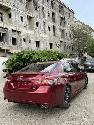 Toyota Camry SE (2.5L 4cyl 8A) 2019 Burgundy
