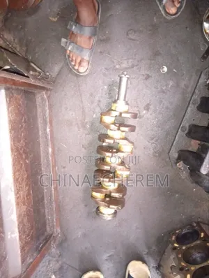 Crankshaft Toyota Hiilux 2tr. 021