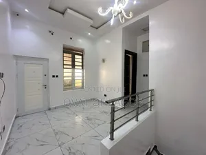 4bdrm Duplex in Chevron Drive for rent