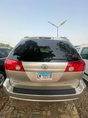 Toyota Sienna 2008 Silver