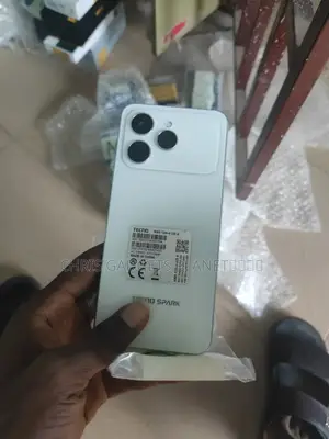 Tecno Spark 40 128 GB