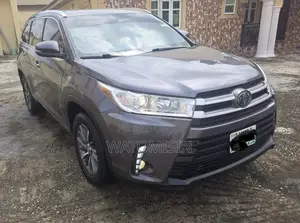 Toyota Highlander 2018 Gray