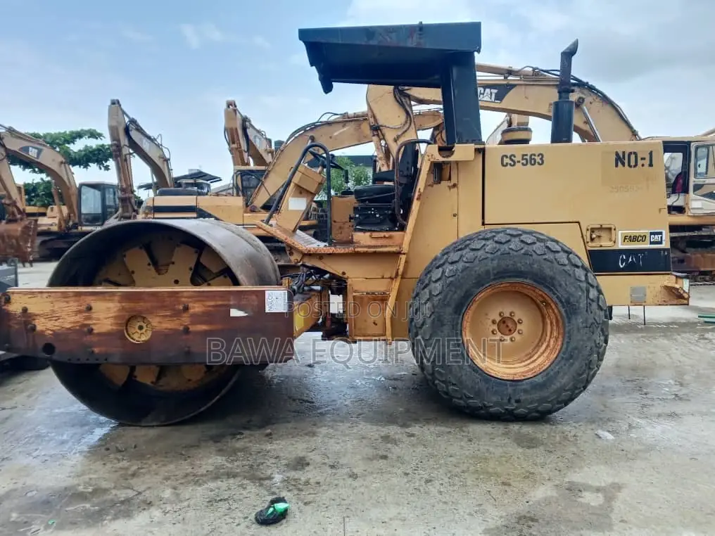 Caterpillar Compactor Roller