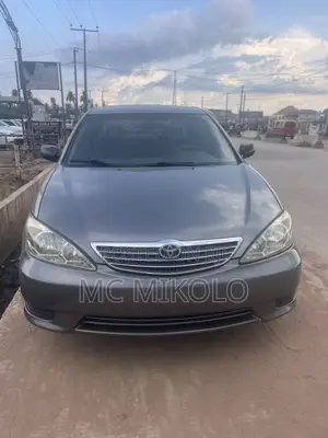 Toyota Camry LE 4dr Sedan (2.4L 4cyl 4A) 2004 Gray