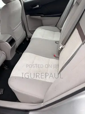 Toyota Camry LE 4dr Sedan (2.5L 4cyl 6A) 2012 Silver
