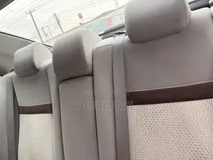 Toyota Camry LE 4dr Sedan (2.5L 4cyl 6A) 2012 Silver