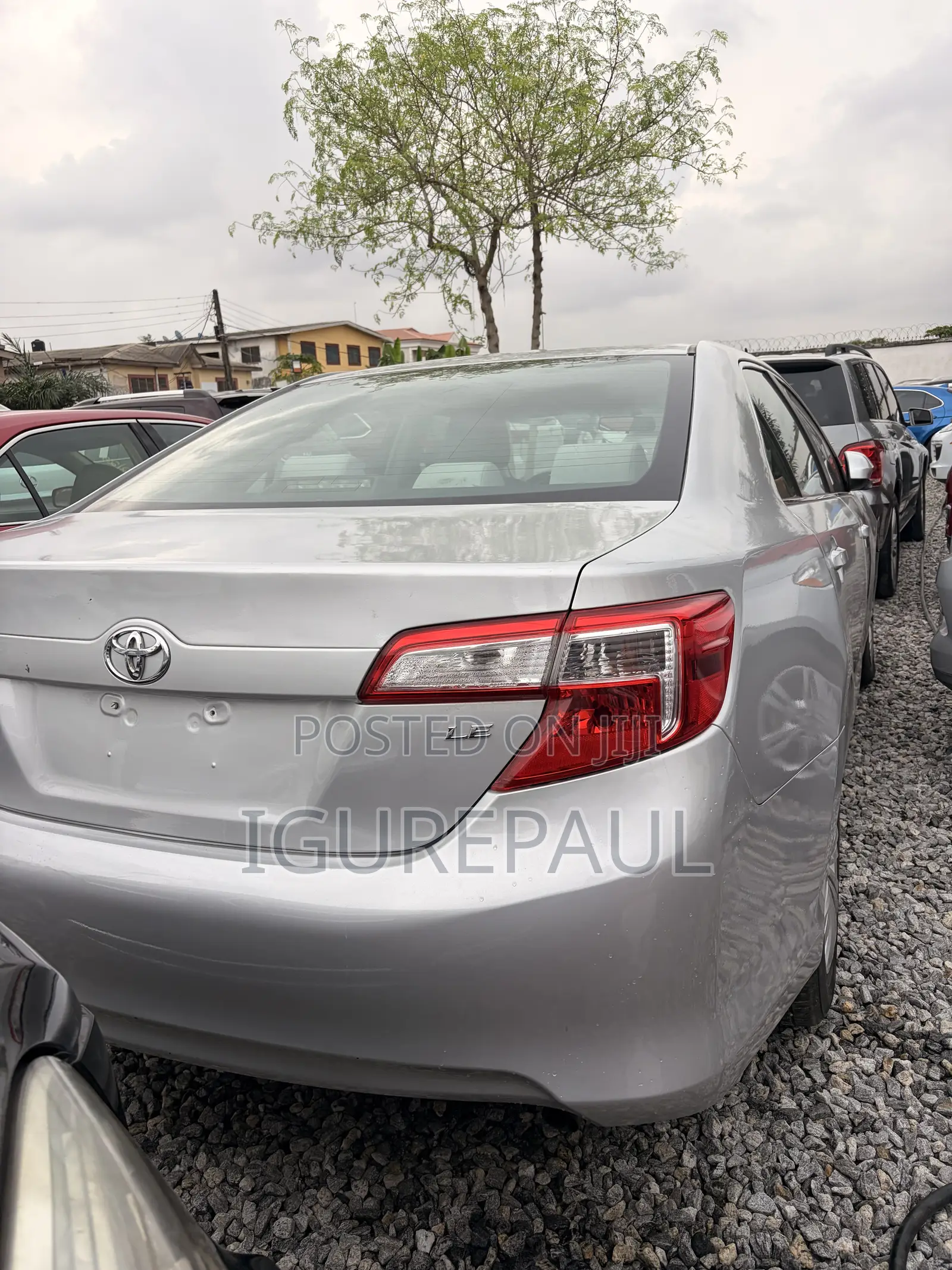 Toyota Camry LE 4dr Sedan (2.5L 4cyl 6A) 2012 Silver