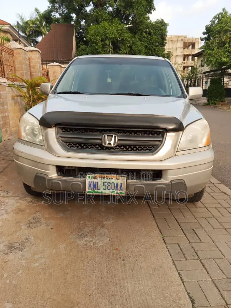 Honda Pilot 2005 Silver