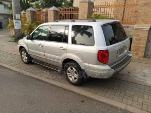 Honda Pilot 2005 Silver